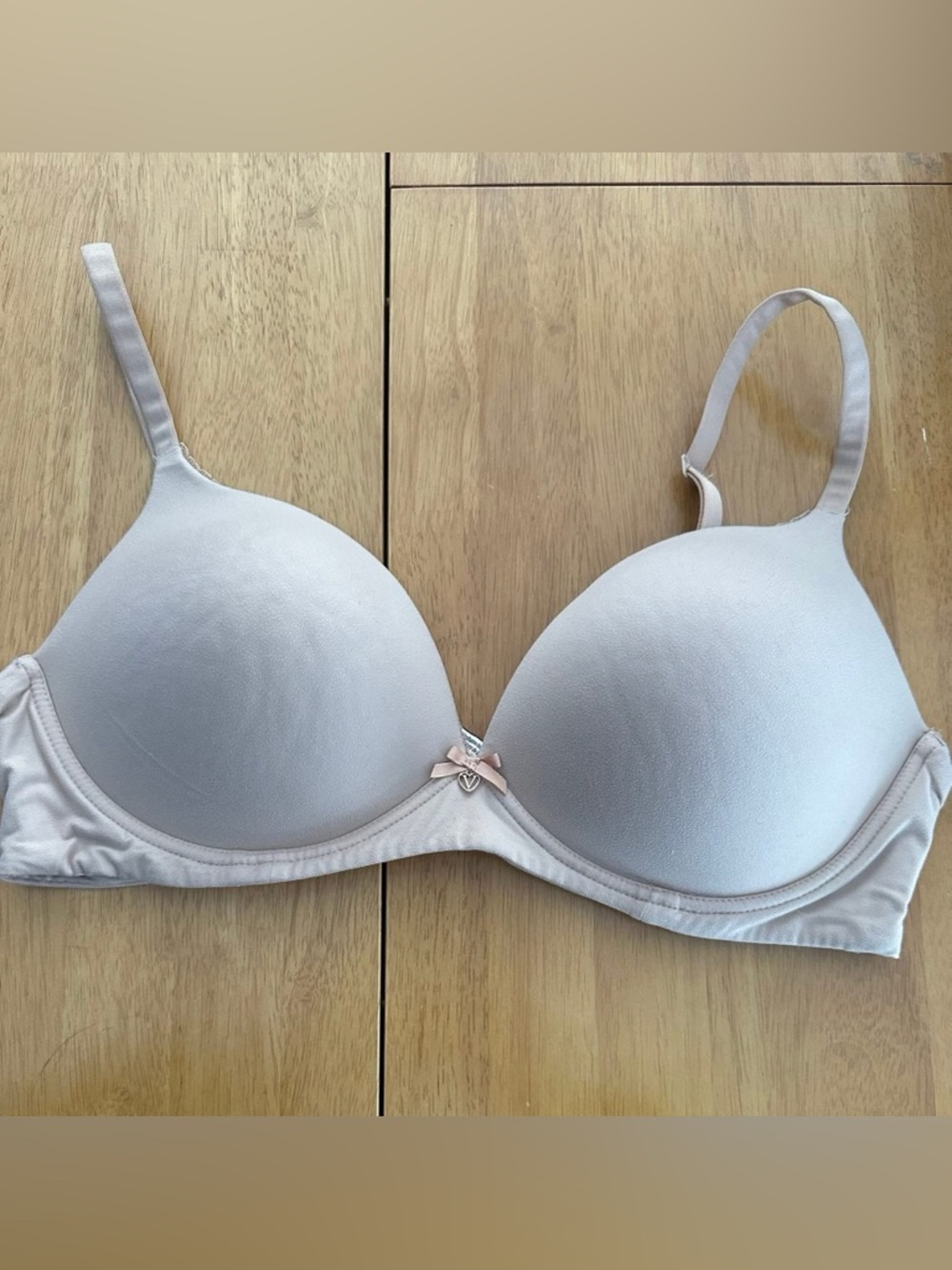 Victoria's Secret Body by Victoria beige Push Up Bra 38C